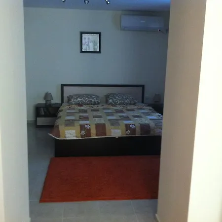 בית הארחה Nadezhda