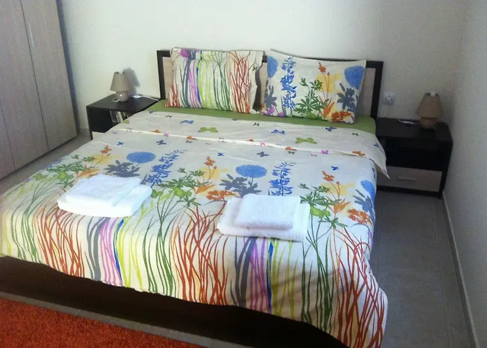 Nadezhda בית הארחה